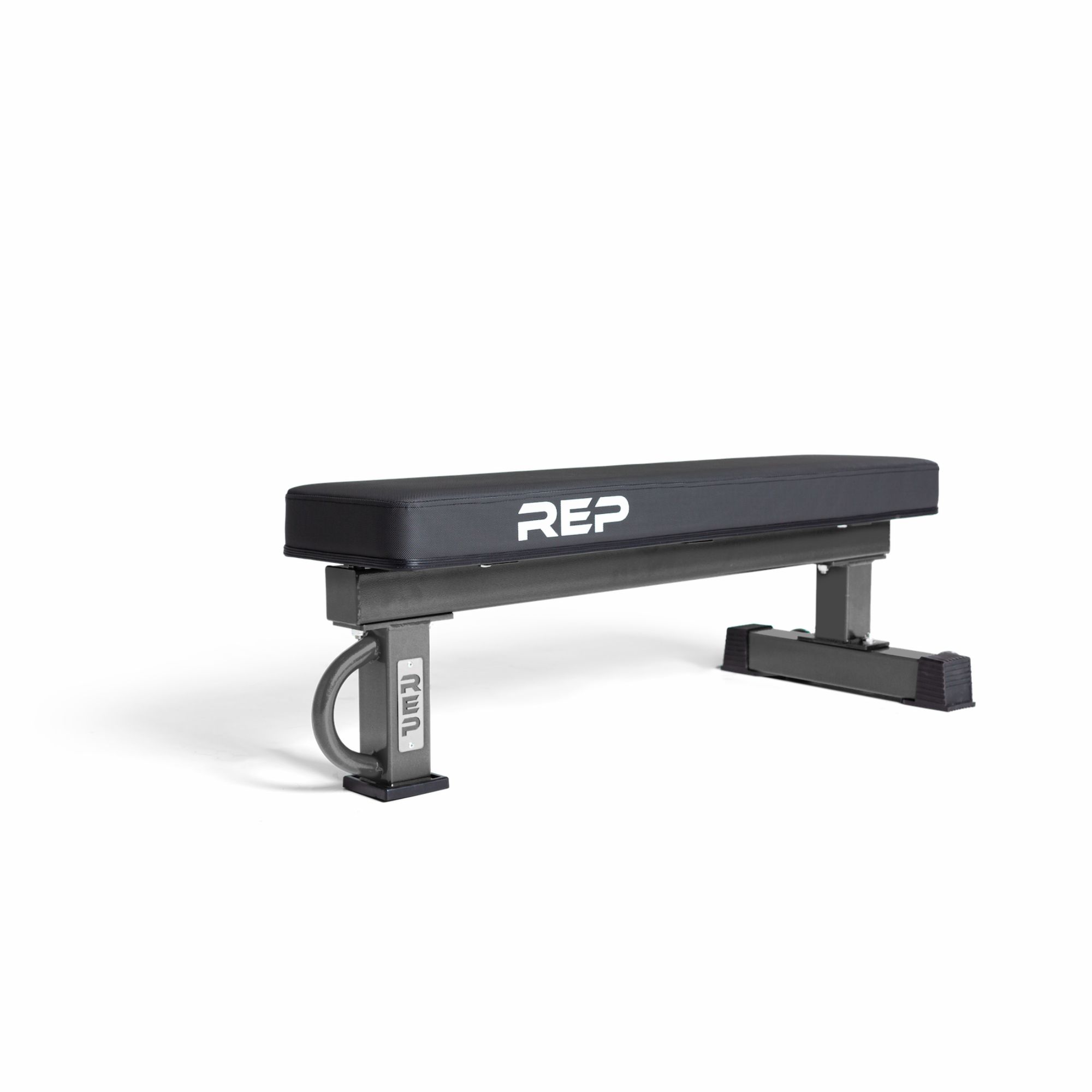 REP Fitness FB-5002 Flat Benk, Narrow Pad - Matt Svart