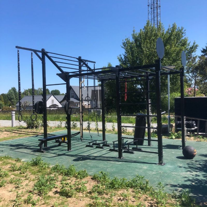 Outdoor home gym ved sommerhus – funktionel træning under åben himmel