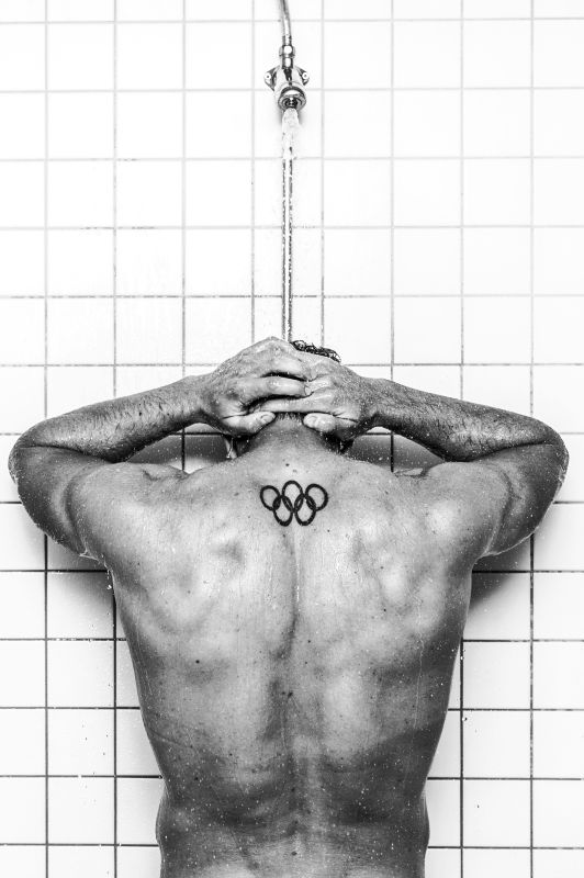 Rene Holten Poulsen har fået tatoveret de olympiske ringe på sin ryg