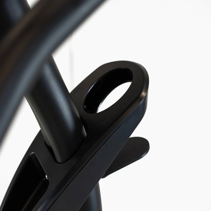 BH Fitness Carbon Bike RS Multimedia Motionscykel fra BH Fitness