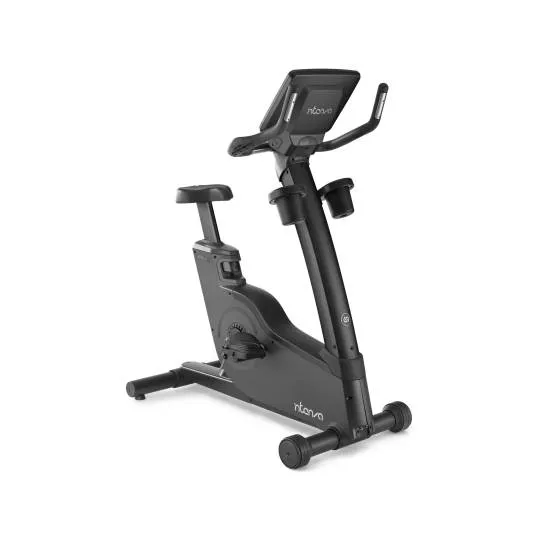 Intenza 550UBe2+ Entertainment Motionscykel Intenza upright cykel i sort set skråt forfra